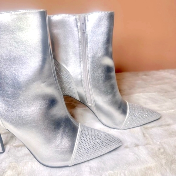 Mata Shoes Shoes - Mata Uniherse Silver With Sparkling Rhinestones Booties